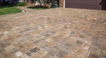 IL Campo Driveway